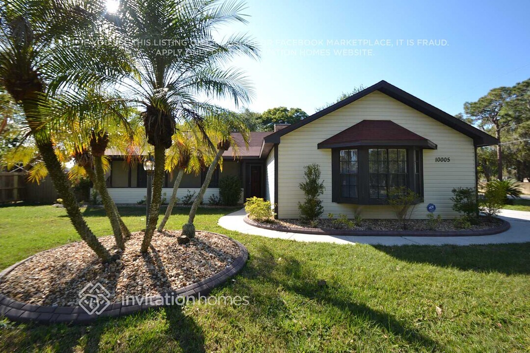 10005 Albyar Ave in Riverview, FL - Building Photo