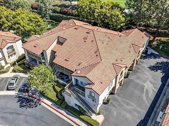 155 N Cross Creek Rd, Unit A in Orange, CA - Building Photo