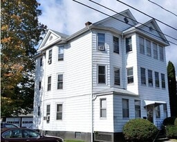 18 Derby St, Unit 3 in New Britain, CT - Building Photo