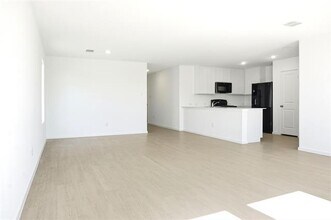 4913 Ivory Knl Rd in Fort Worth, TX - Foto de edificio - Building Photo