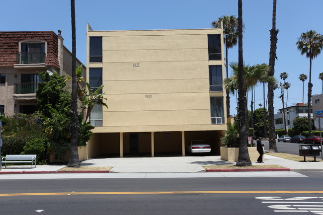 401 Washington in Santa Monica, CA - Building Photo - Building Photo