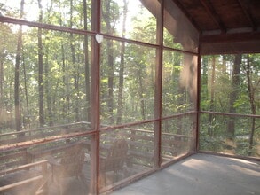 410 Mount Oriole Lane in Linden, VA - Building Photo - Building Photo