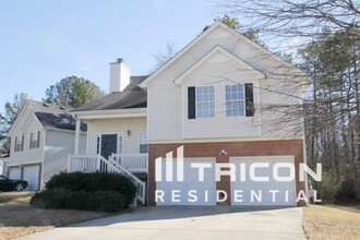 8456 Brook Lake Ln in Douglasville, GA - Foto de edificio - Building Photo