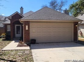 12122 Netherwood Ln in San Antonio, TX - Building Photo