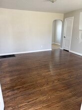 1707 S Estelle St in Wichita, KS - Foto de edificio - Building Photo