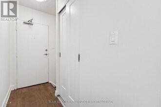 21 King St in London, ON - Building Photo - Building Photo
