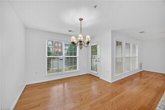 2221 Delaney Dr in Burlington, NC - Building Photo - Building Photo