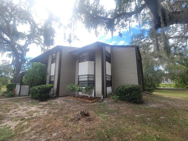 11411 Pike Ct in New Port Richey, FL - Foto de edificio - Building Photo