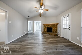 701 Hillside Dr in Cedar Hill, TX - Building Photo - Building Photo