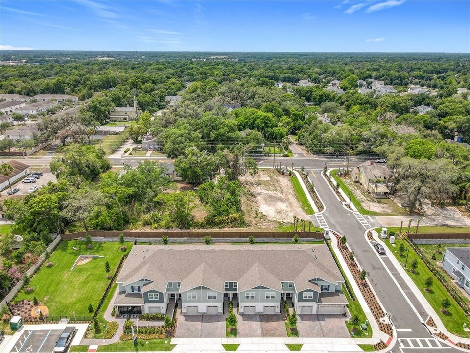 431 Meadowland Pt in Oviedo, FL - Building Photo