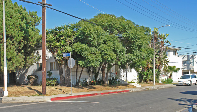 8771 S Guthrie Ave in Los Angeles, CA - Building Photo - Building Photo