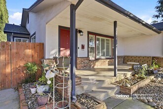 9623 Adams St in Elk Grove, CA - Building Photo - Building Photo