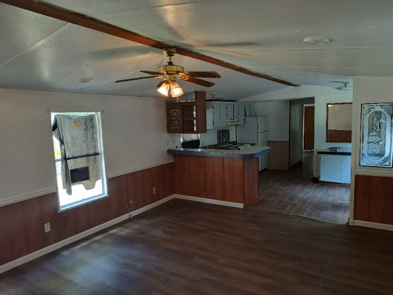 1284 High Hills Ln in Manning, SC - Building Photo