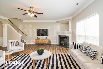 1428 Paulonia Way in McLeansville, NC - Foto de edificio - Building Photo