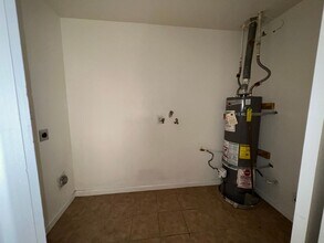 728 W Moyer Ave in Ridgecrest, CA - Building Photo - Building Photo