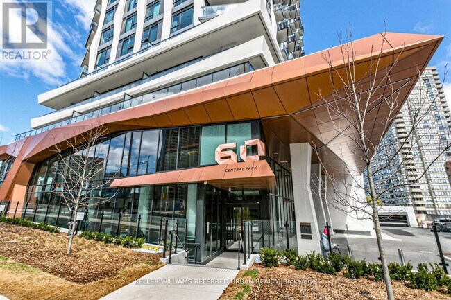 60 Central Park Roadway in Toronto, ON - Building Photo - Building Photo