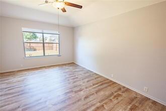 196 Spruce Dr in Kyle, TX - Building Photo - Building Photo