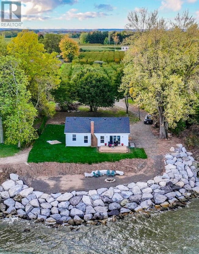 property at 8 Firelane 11b Rd