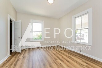 528 Shepherd St in Burlington, NC - Building Photo - Building Photo