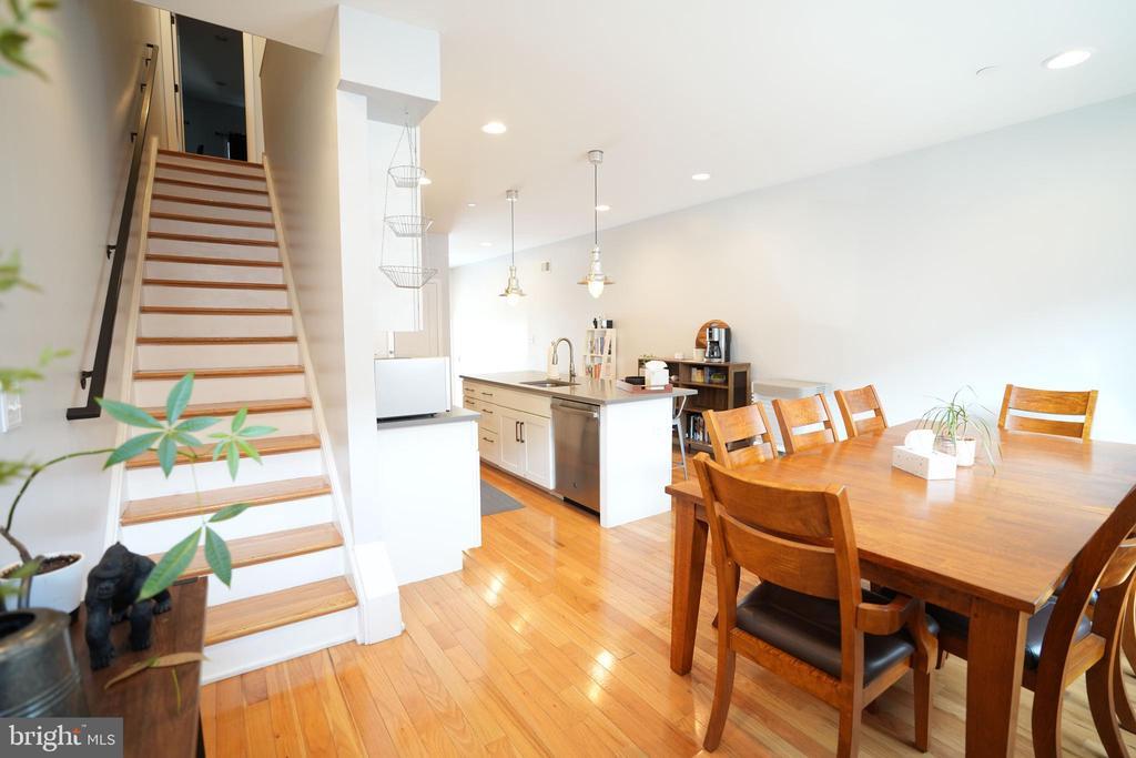 341 Cantrell St in Philadelphia, PA - Building Photo