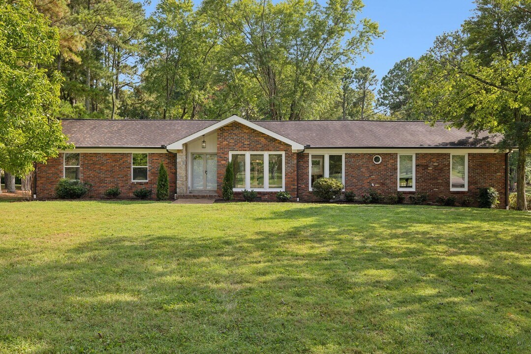 8113 Dozier Pl in Brentwood, TN - Foto de edificio