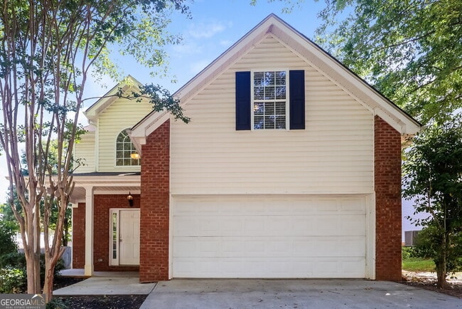 property at 18 Harper's Farm Dr