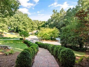 755 River Gate Dr in Atlanta, GA - Building Photo - Building Photo