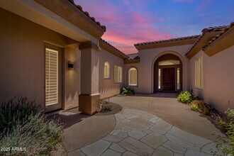 11173 E Greenway Rd in Scottsdale, AZ - Building Photo - Building Photo