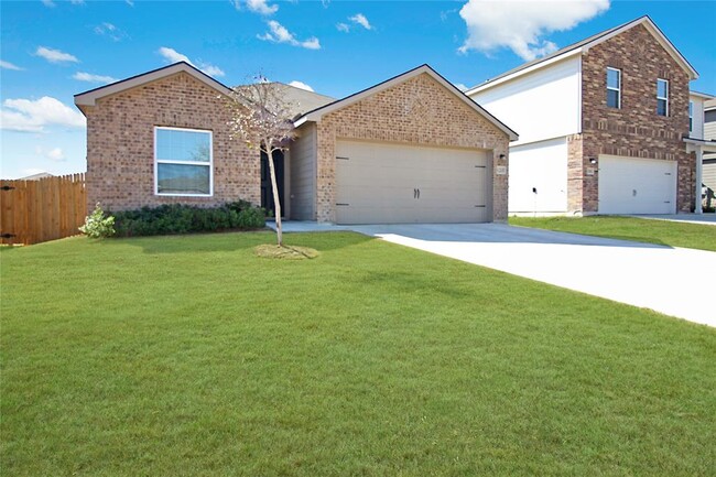 120 Dupont Pass in Jarrell, TX - Building Photo - Building Photo