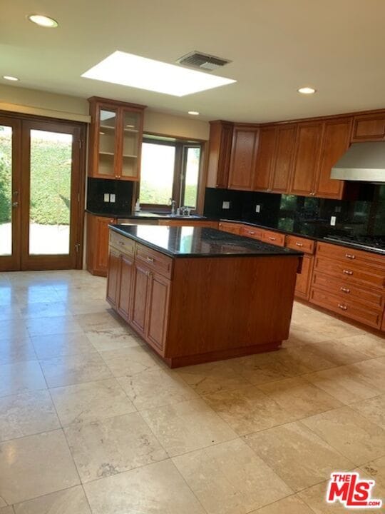 3530 S Bentley Ave in Los Angeles, CA - Building Photo - Building Photo