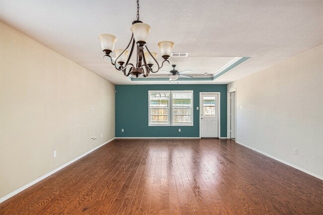 304 Chert Ln in Fort Worth, TX - Foto de edificio - Building Photo