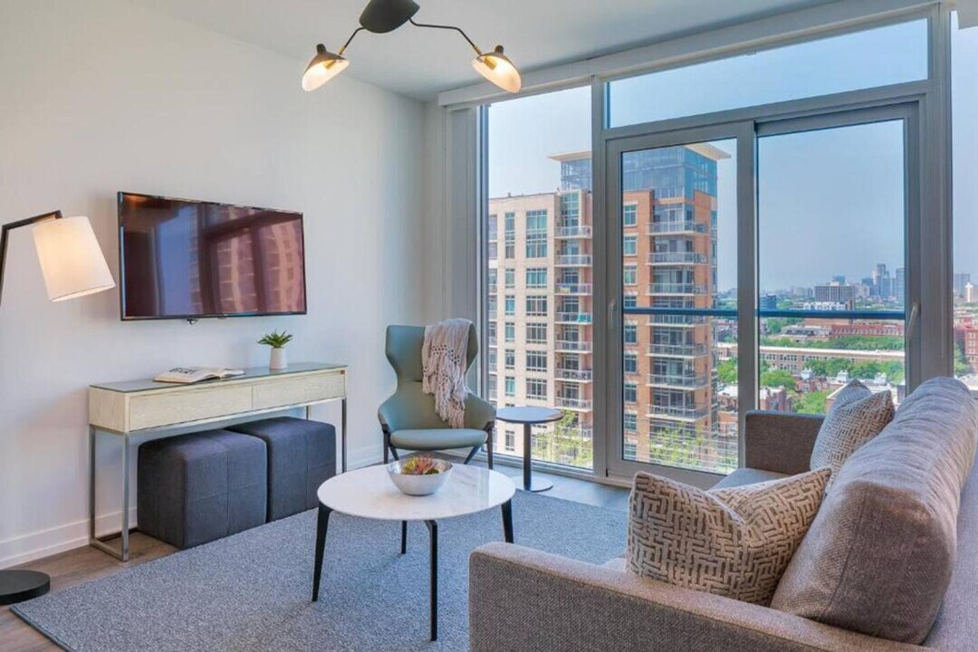 1140 N Wells St in Chicago, IL - Building Photo
