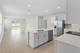 1150 Brooklands Dr in Ft. Myers, FL - Building Photo - Building Photo