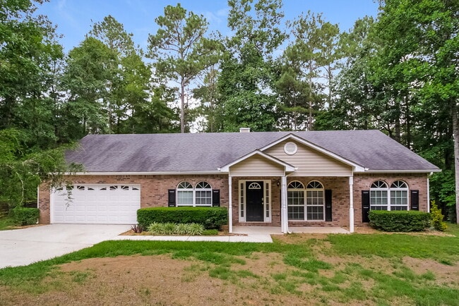 property at 3135 Sweetbriar Dr