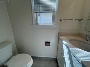 5 Dunwood Rd in Port Washington, NY - Building Photo - Building Photo