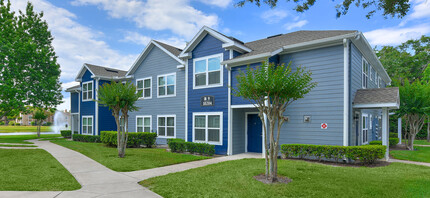 Academy on Eastern Lake FKA Brooke Commons in Orlando, FL - Building Photo - Building Photo