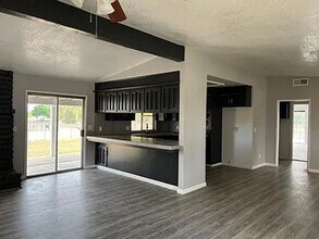 10485 E Herndon Ave in Clovis, CA - Building Photo - Building Photo