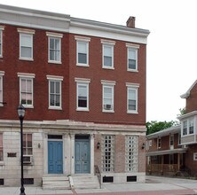 824 Dekalb St in Norristown, PA - Building Photo - Building Photo