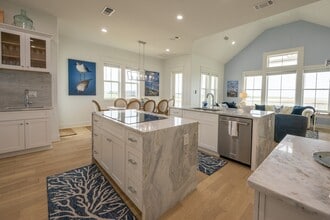 18414 Indian Beach Ct in Galveston, TX - Building Photo - Building Photo