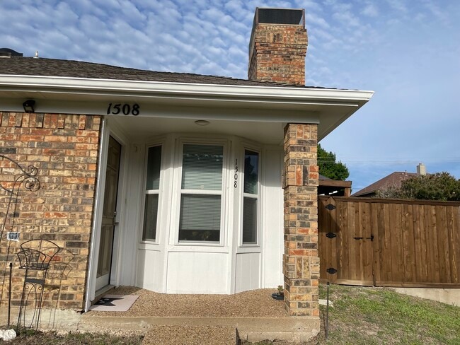 property at 1508 Nest Pl