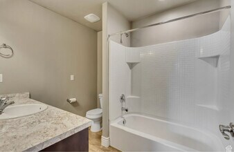 145 E Majestic Elms Pl in South Salt Lake, UT - Building Photo - Building Photo