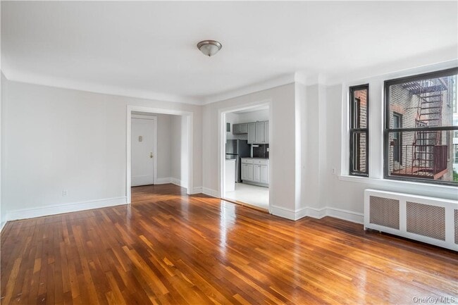 234 Martine Ave in White Plains, NY - Building Photo - Building Photo