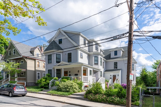 44 Evergreen St