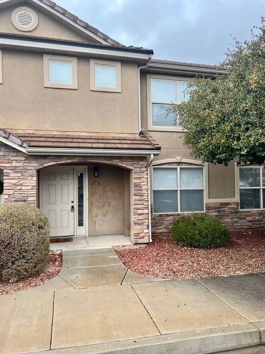 3155 S Hidden Valley Dr in Saint George, UT - Building Photo
