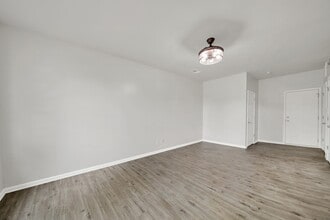 7043 Brighton Park Dr in Mint Hill, NC - Building Photo - Building Photo