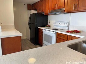 2724 Kahoaloha Ln in Honolulu, HI - Building Photo