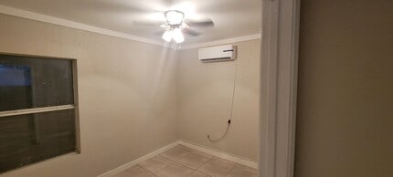 149 W Dicker Dr in Pharr, TX - Foto de edificio - Building Photo