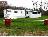 102 Locust St in New Galilee, PA - Building Photo - Building Photo