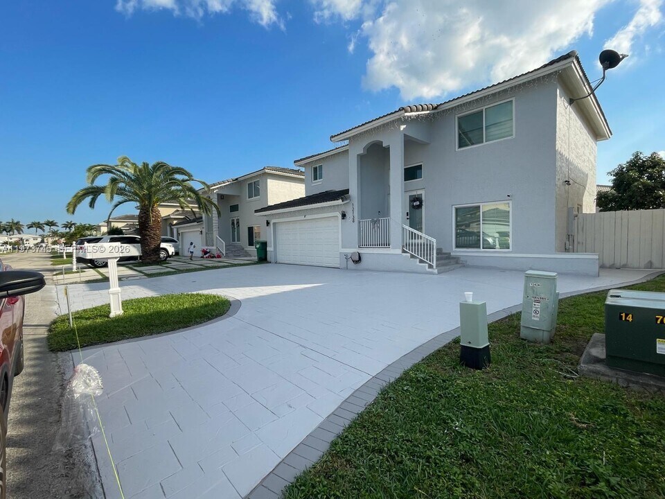 12138 SW 250th Terrace in Homestead, FL - Building Photo