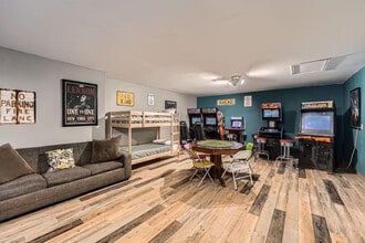 1101 Coopers Hawk Path in Pflugerville, TX - Foto de edificio - Building Photo